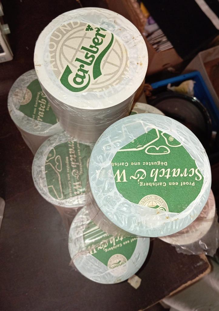 7 pakken van 100 bierkaarten  bierviltjes Carlsberg, Ophalen of Verzenden, Nieuw