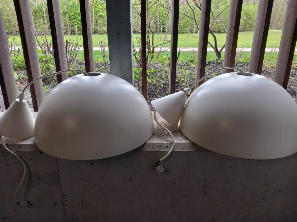 Witte Retro Stalen Halve Cirkel Lampekap IKEA (2 x), Huis en Inrichting, Ophalen, Gebruikt, Wit, Overige vormen