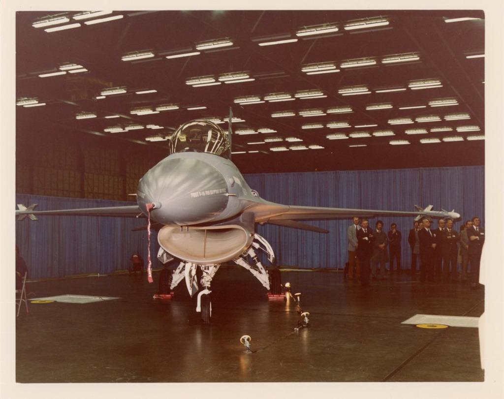 photo avion F-16 Fighting Falçon - Force aérienne égyptienne, Collections, Envoi, Armée de l'air, Photo ou Poster