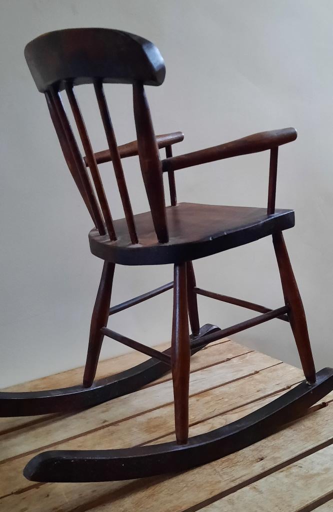 petite chaise à bascule ancienne, Ophalen