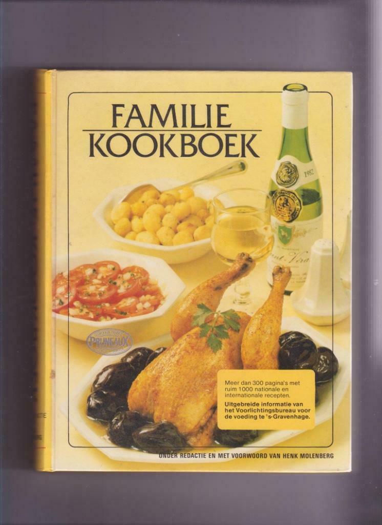 Familie Kookboek. (H. Molenberg) Voorlichtingsbureau Voeding, Ophalen of Verzenden, Gelezen, Europa, Hoofdgerechten