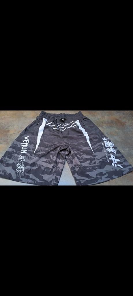 Short de boxe Venum xs, Enlèvement