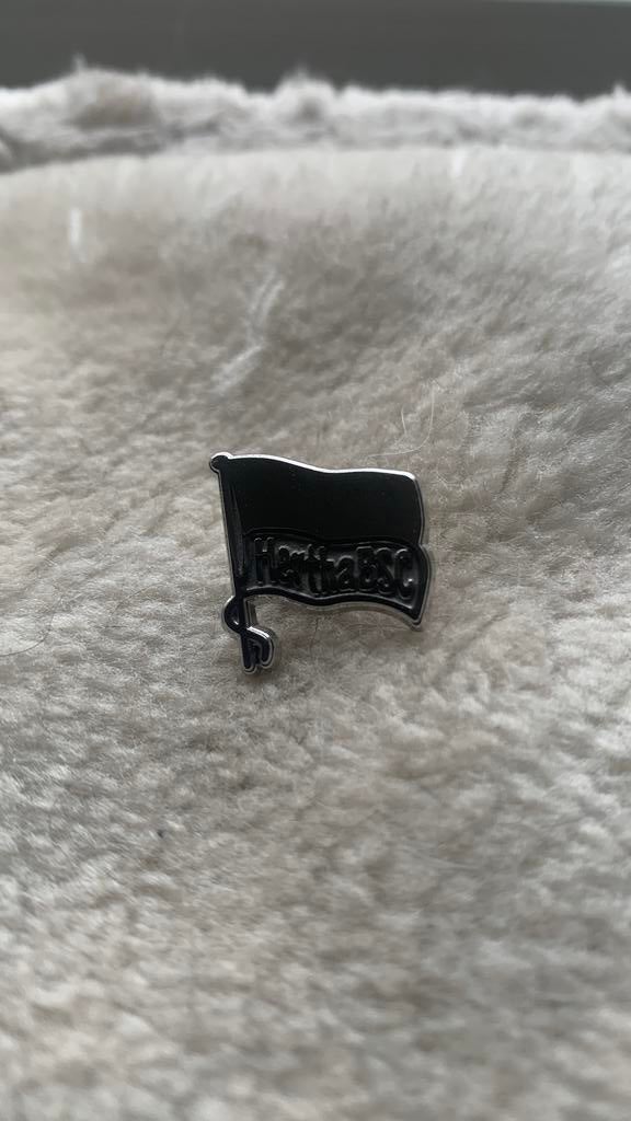 Pin Hertha bsg, Ophalen of Verzenden, Zo goed als nieuw