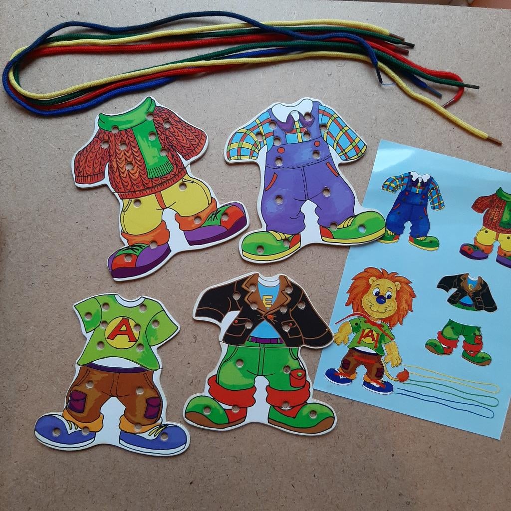 Puzzel veters strikken leeuw, Ophalen of Verzenden, Zo goed als nieuw, Van hout