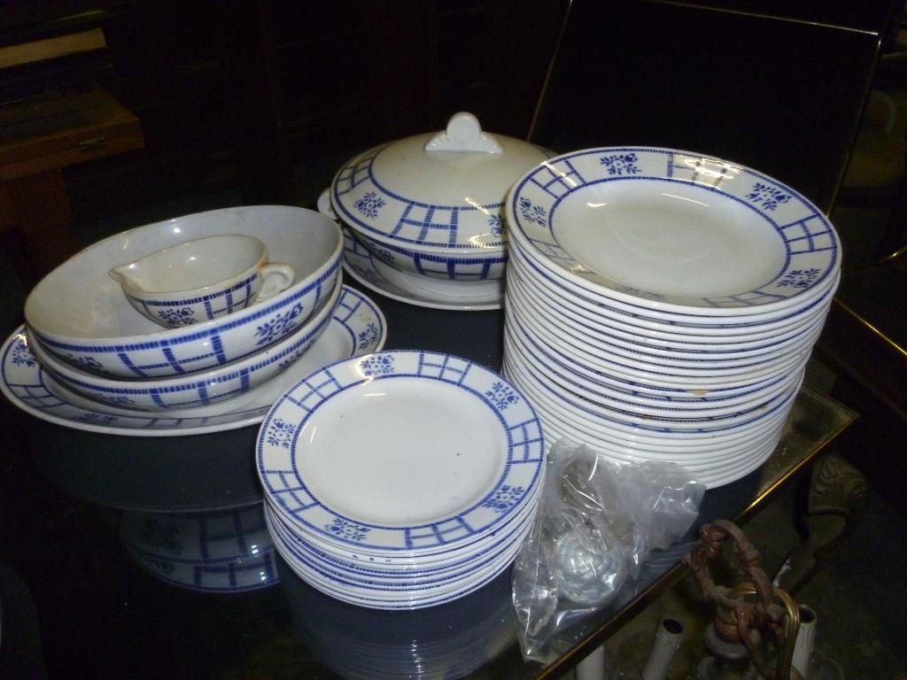 OUD EETSERVIES, Ophalen