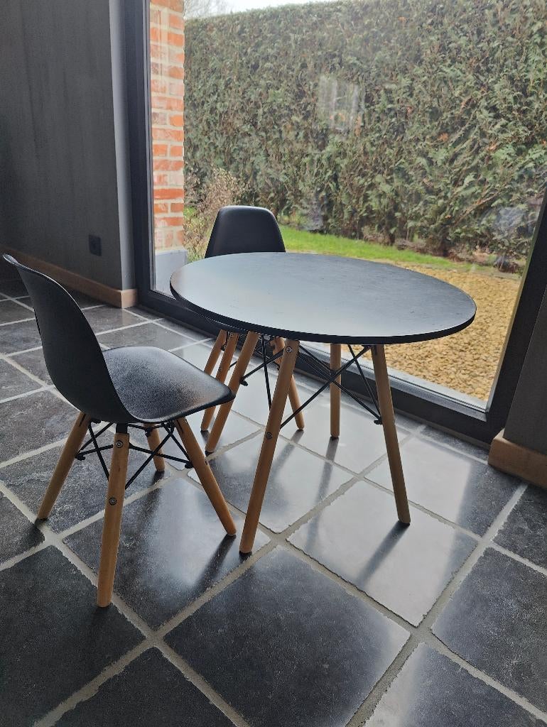 Rond kindertafeltje met 2 stoelen, Ophalen, Gebruikt, Tafel(s) en Stoel(en)