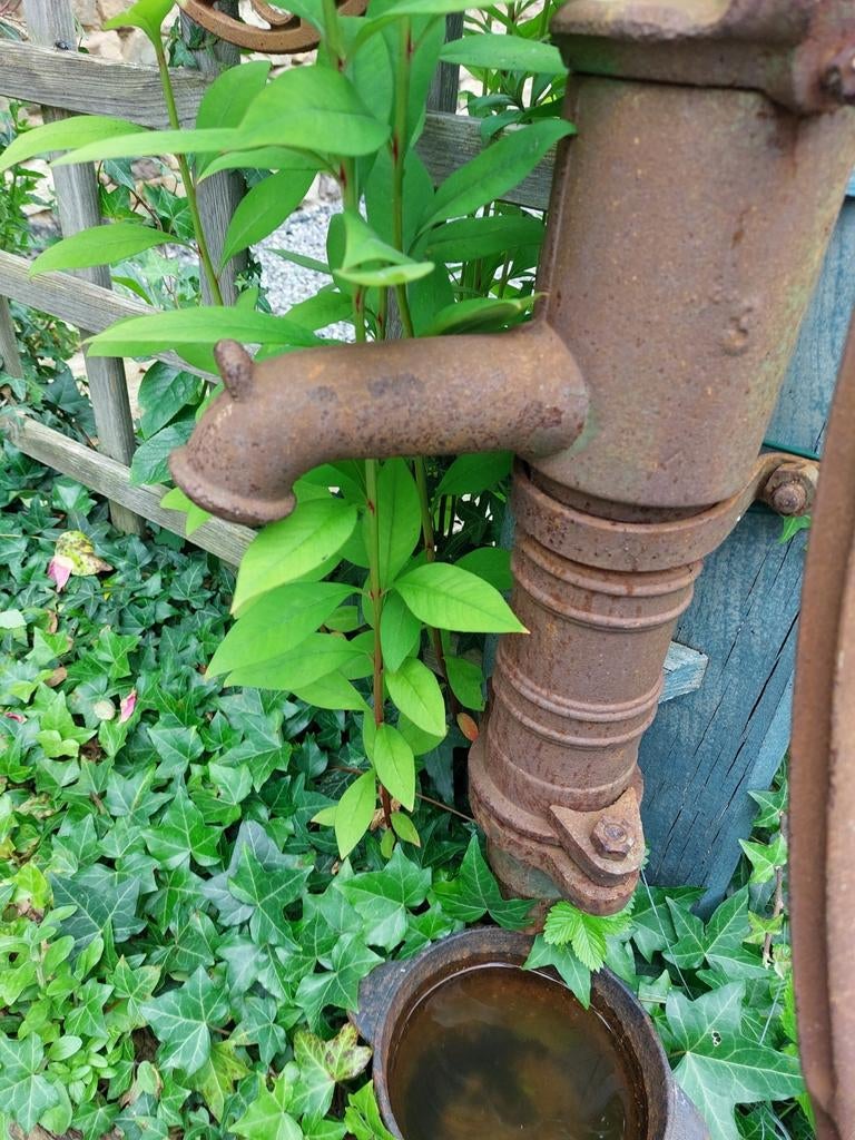 Ancienne pompe à eau en fonte, Jardin & Terrasse, Enlèvement ou Envoi, Comme neuf