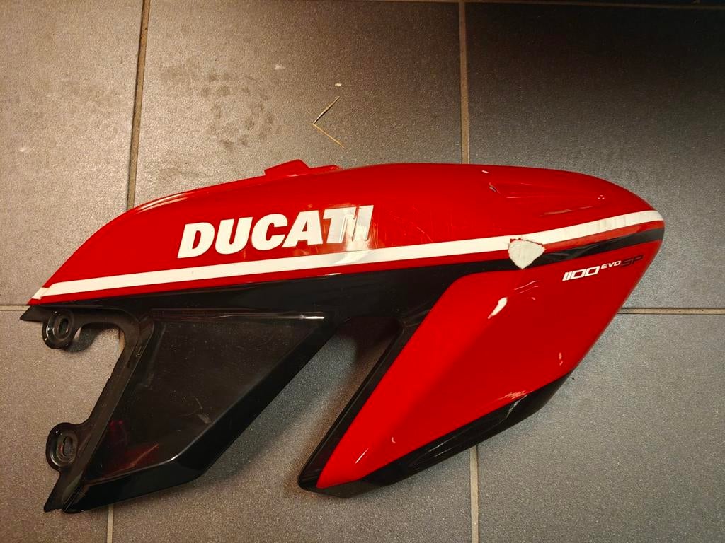 Zijkuip Ducati, Ophalen of Verzenden