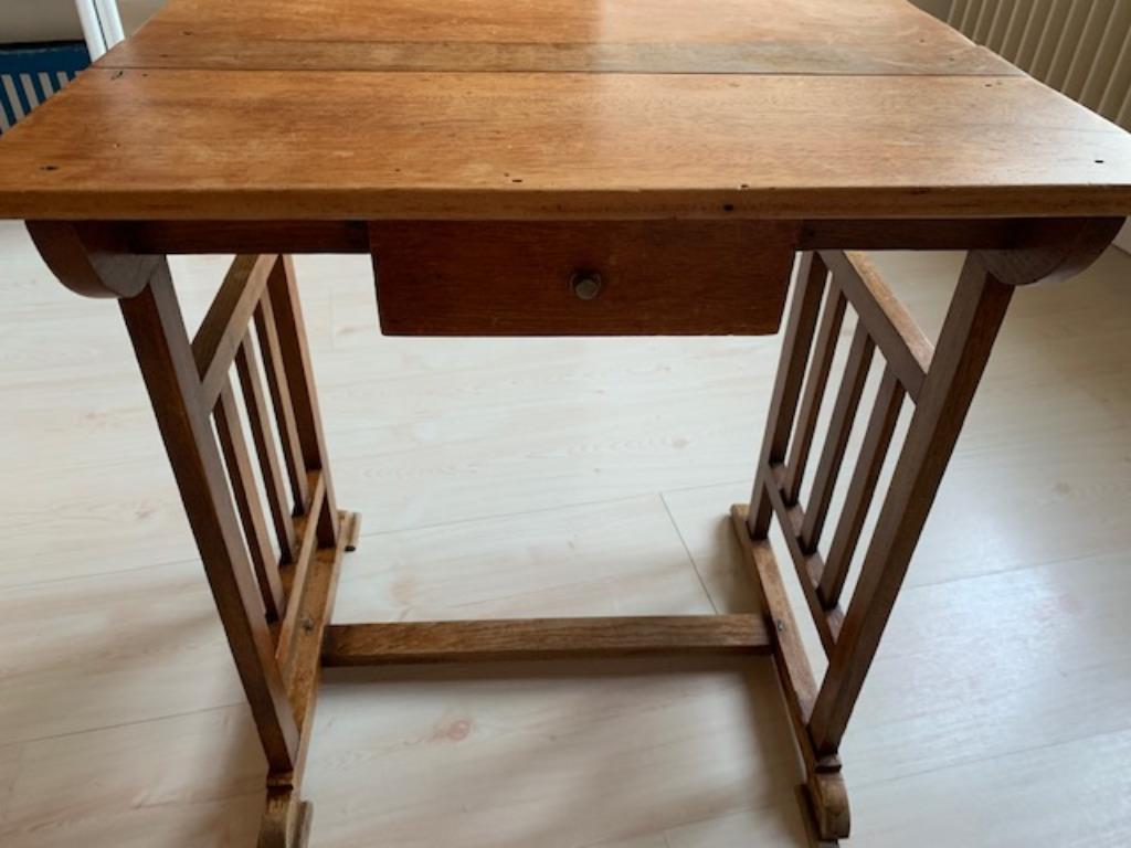 Vintage kleine eikenhouten kindertafel, Ophalen
