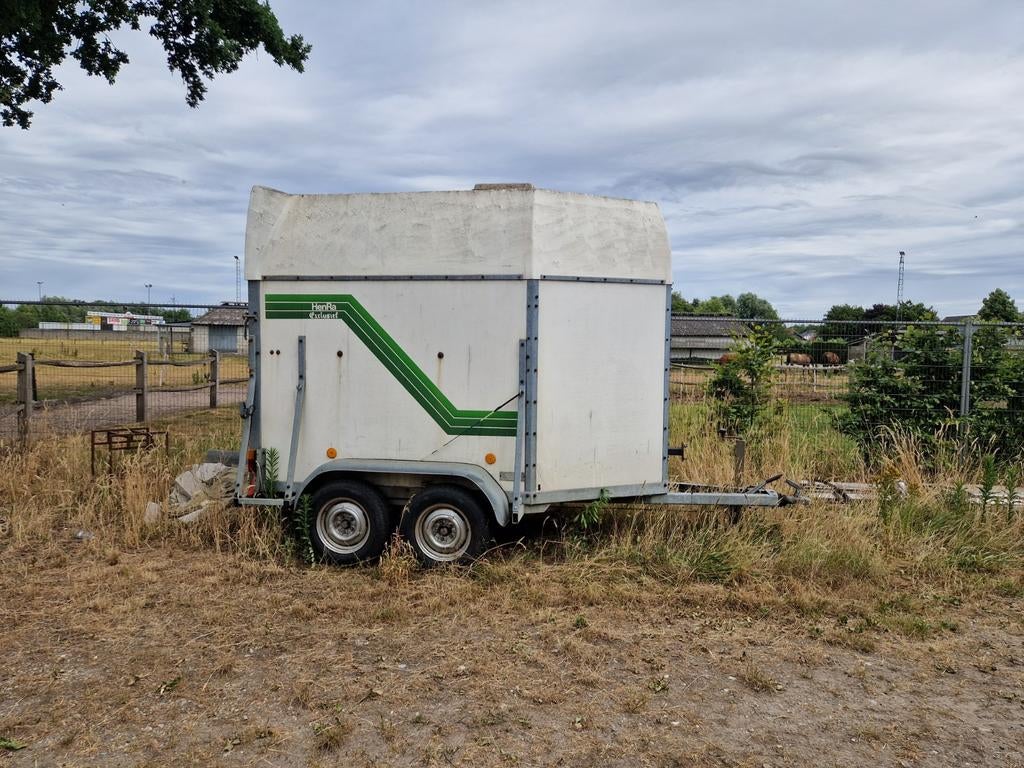 Henra paardentrailer., Dieren en Toebehoren, Ophalen, Gebruikt, 2-paards trailer