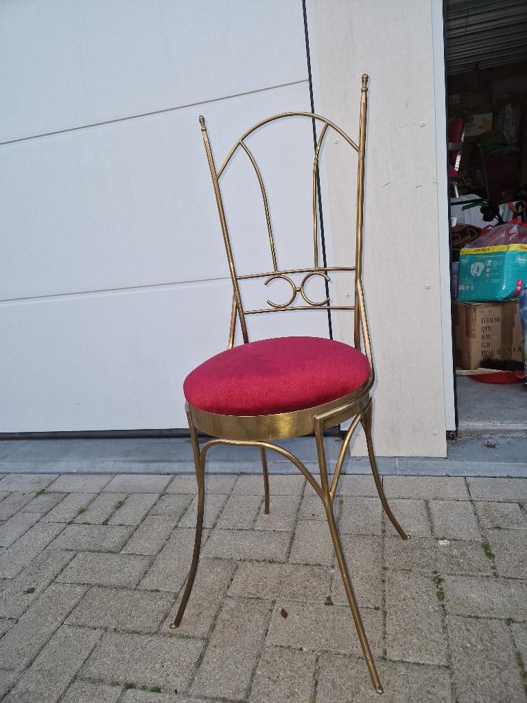 Brocant Stoel, Ophalen