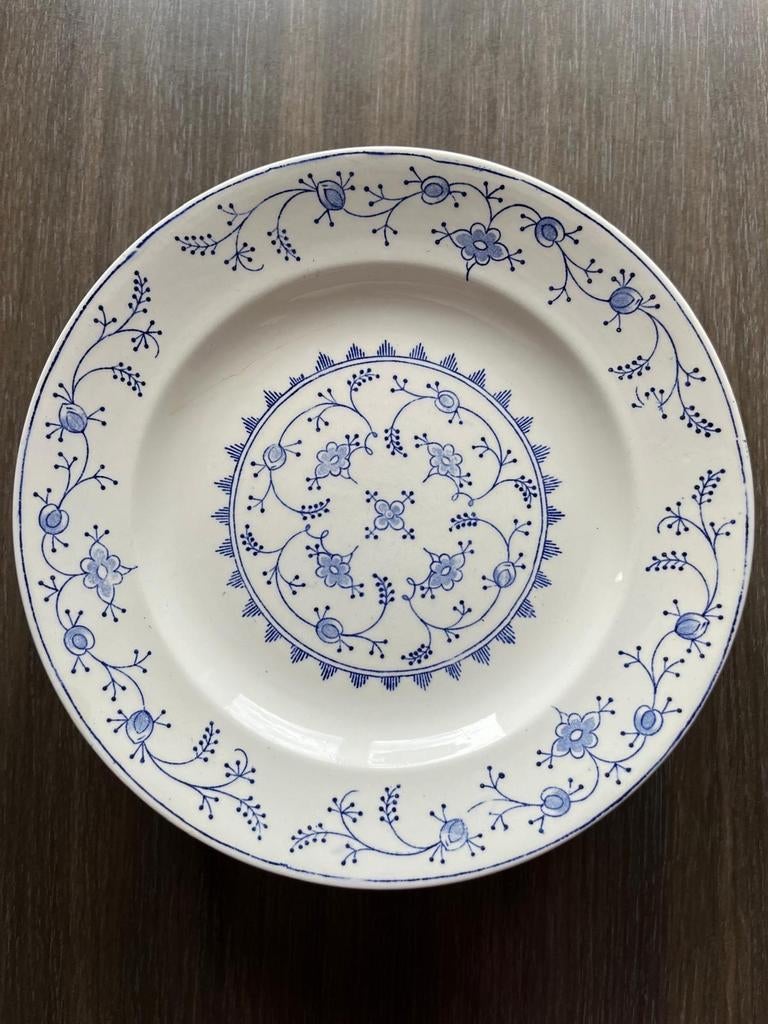 Oude platte schotel – Boch Frères La Louvière – Meissen, Ophalen of Verzenden