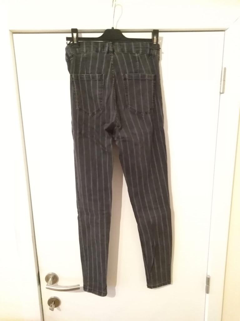 pantalon skinny noir ligné blanc femme bershka, Zwart, Bershka, Lang, Gedragen