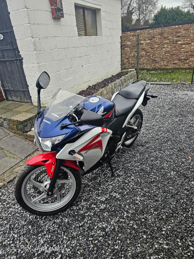 Honda cbr 250, Permis Moto A, 2 cylindres, 12 à 35 kW, ABS