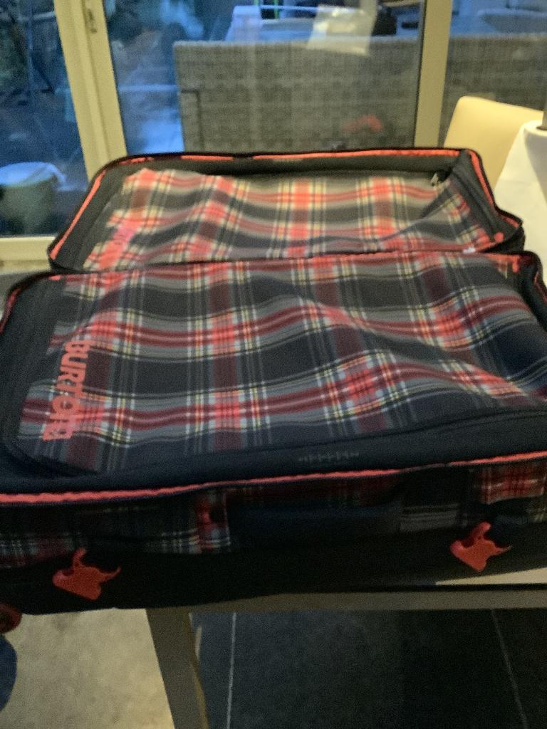 2 Burton reiskoffers., Ophalen, Overige materialen, Wieltjes, 45 tot 55 cm