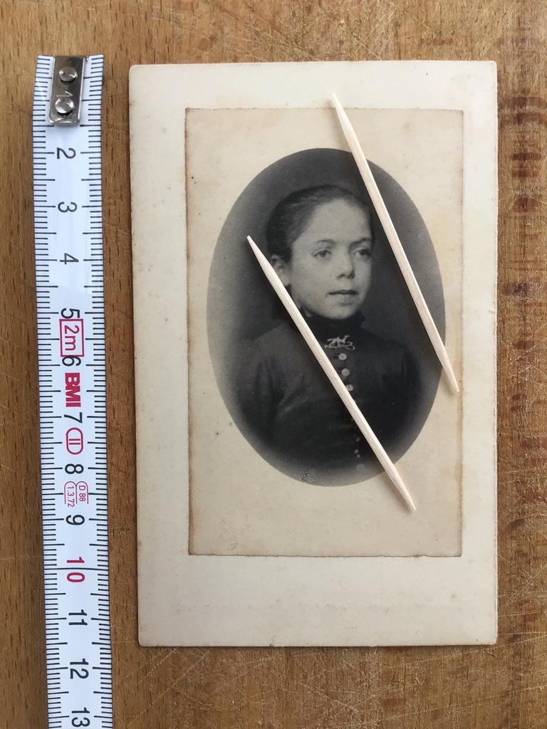 Bidprentje kind met foto Veurne 1886 + extra foto apart, Ophalen of Verzenden, Bidprentje