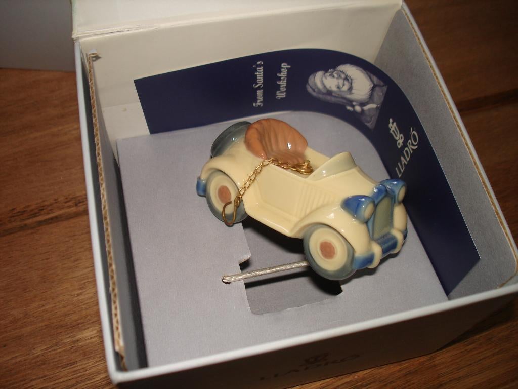 LLADRO   ORNAMENT " auto ", Antiek en Kunst, Ophalen of Verzenden