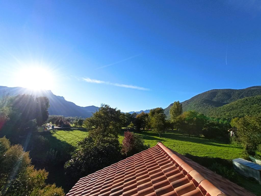 Authentiek, comfortabel en ecologisch huis in de Pyreneeën, Immo, Buitenland, 184 m², Dorp, Woonhuis, Pyrénées centrales aux portes de l'Espagne