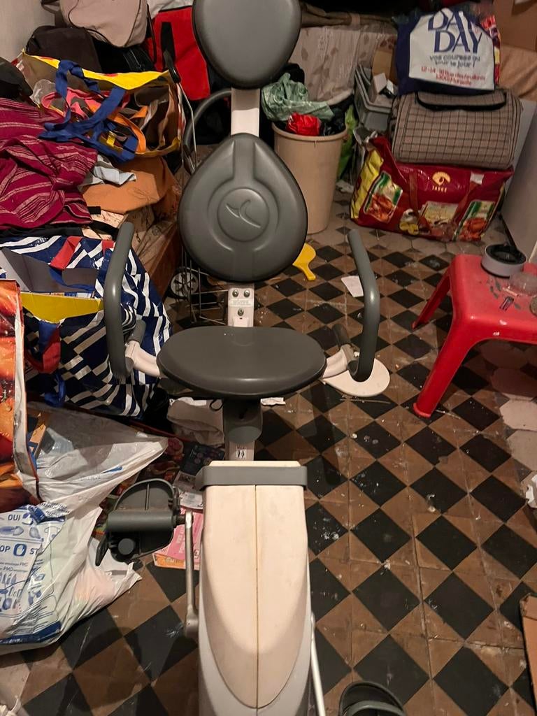 Vélo d'appartement  avec chaise Domyos, Hobby en Vrije tijd, Feestartikelen, Gebruikt, Ophalen