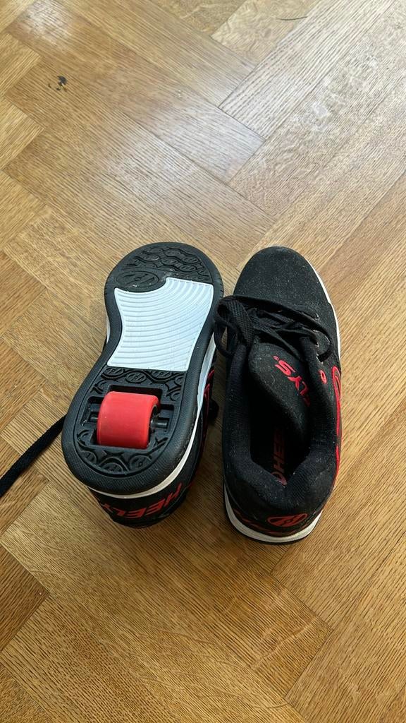 Chaussures à roulettes Heelys, Enlèvement, Comme neuf, Chaussures
