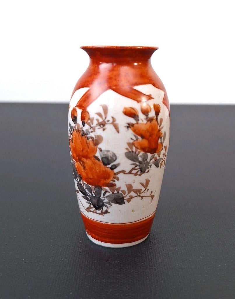 Vintage Japans miniatuurvaasje Kutani handbeschilderd, Antiek en Kunst, Antiek | Vazen, Ophalen of Verzenden