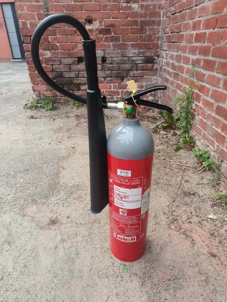 Voorraad CO2 brandblussers 5kg, Huis en Inrichting, Brandblussers en Brandkasten, Ophalen, Brandblusser, Sicli, Onbekend