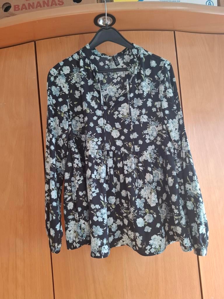 Bloesje, Kleding | Dames, Amisu, Ophalen of Verzenden, Gedragen, Maat 34 (XS) of kleiner