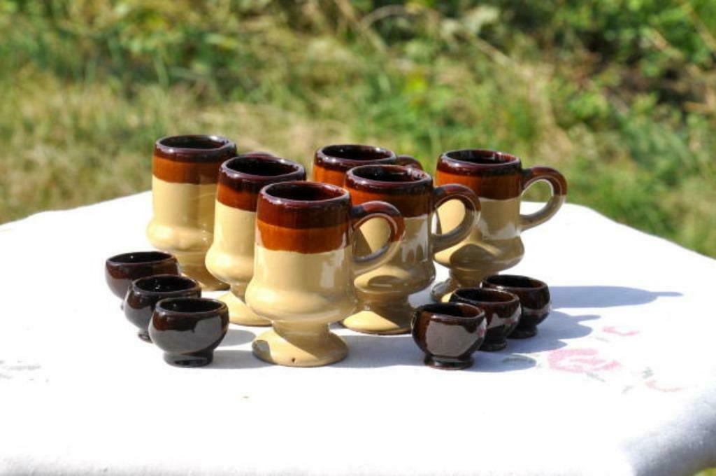 §6 tasses a café moka sur pied avec 6 doseur  a lait, Enlèvement ou Envoi, Comme neuf, Céramique, Autres styles