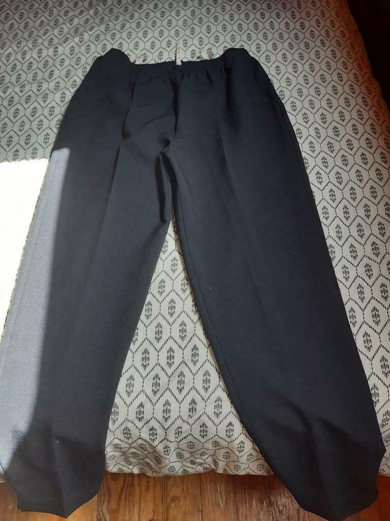 Lange zwarte broek met elastiek, Ophalen, Zwart, Maat 42/44 (L), Evento