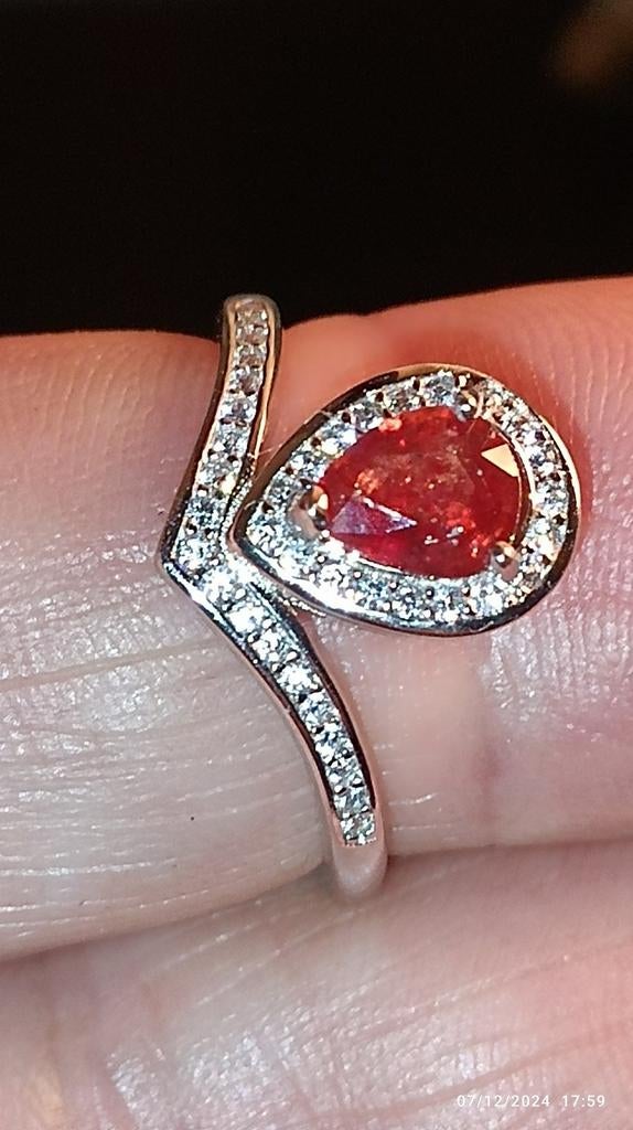 Bague en argent massif 925 avec saphir de Madagascar, Bijoux, Sacs & Beauté, Bagues, Neuf, Femme, Rouge, Argent, Avec pierre précieuse