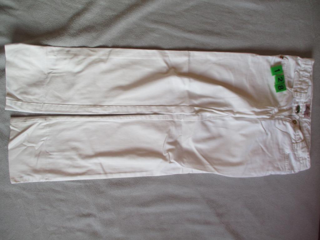 witte broek monnalisa maat 128, Kinderen en Baby's, Kinderkleding | Maat 128, Zo goed als nieuw, Meisje, Broek, Ophalen of Verzenden