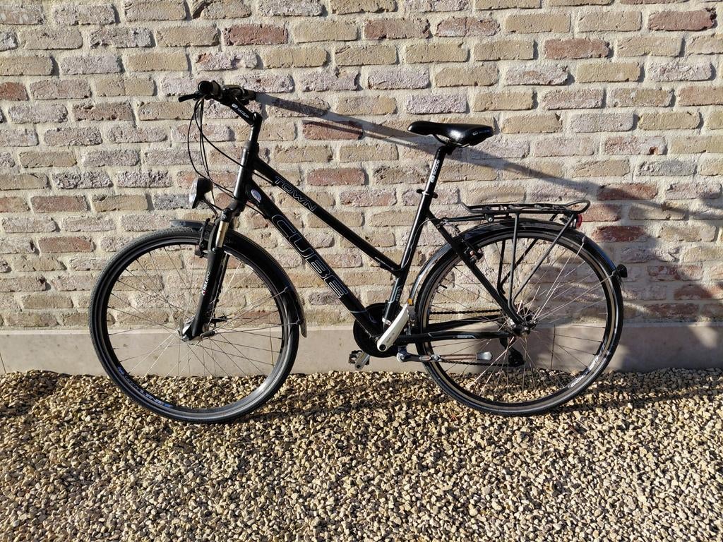 Stadsfiets CUBE TOWN, Fietsen en Brommers, Ophalen, Versnellingen
