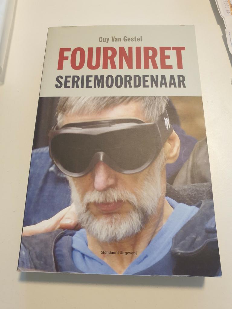 Guy van Gestel - Fourniret. SERIEMOORDENAAR, Ophalen of Verzenden, Zo goed als nieuw, G. van Gestel