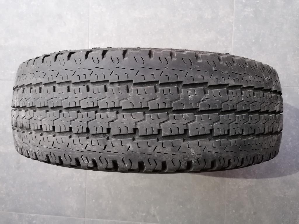 Autoband Michelin 205/70 R15C Agilis 81 winter 8PR 106/104R, Auto-onderdelen, Banden en Velgen, Ophalen, Band(en), Bestelwagen