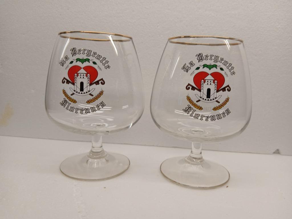Twee oude glazen LA BERGEOTTE FLORENNES van Brie of, Verzamelen, Biermerken, Zo goed als nieuw, Glas of Glazen, Overige merken