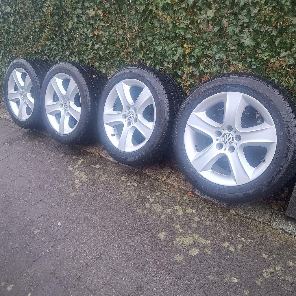 Pneus d'hiver pour Volkswagen Amarok, Autos : Pièces & Accessoires, Pneus & Jantes, Pneus hiver, 255 mm, Utilisé, Autre