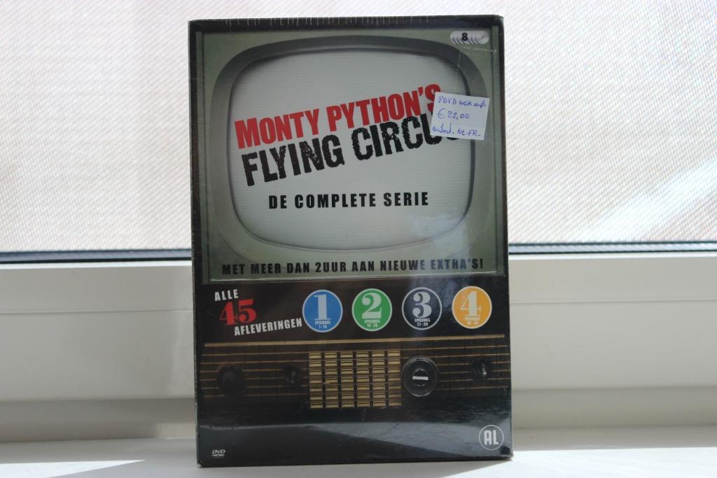 8DVD-BOX MONTY PYTHON'S FLYING CIRCUS SEALED, Cd's en Dvd's, Dvd's | Komedie, Ophalen of Verzenden