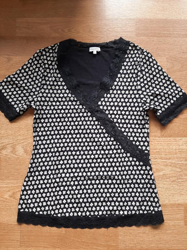 nieuw zwart T-shirt met witte bloemetjes v/h merk Mayerline, Mayerline, Zwart, Nieuw, Ophalen of Verzenden