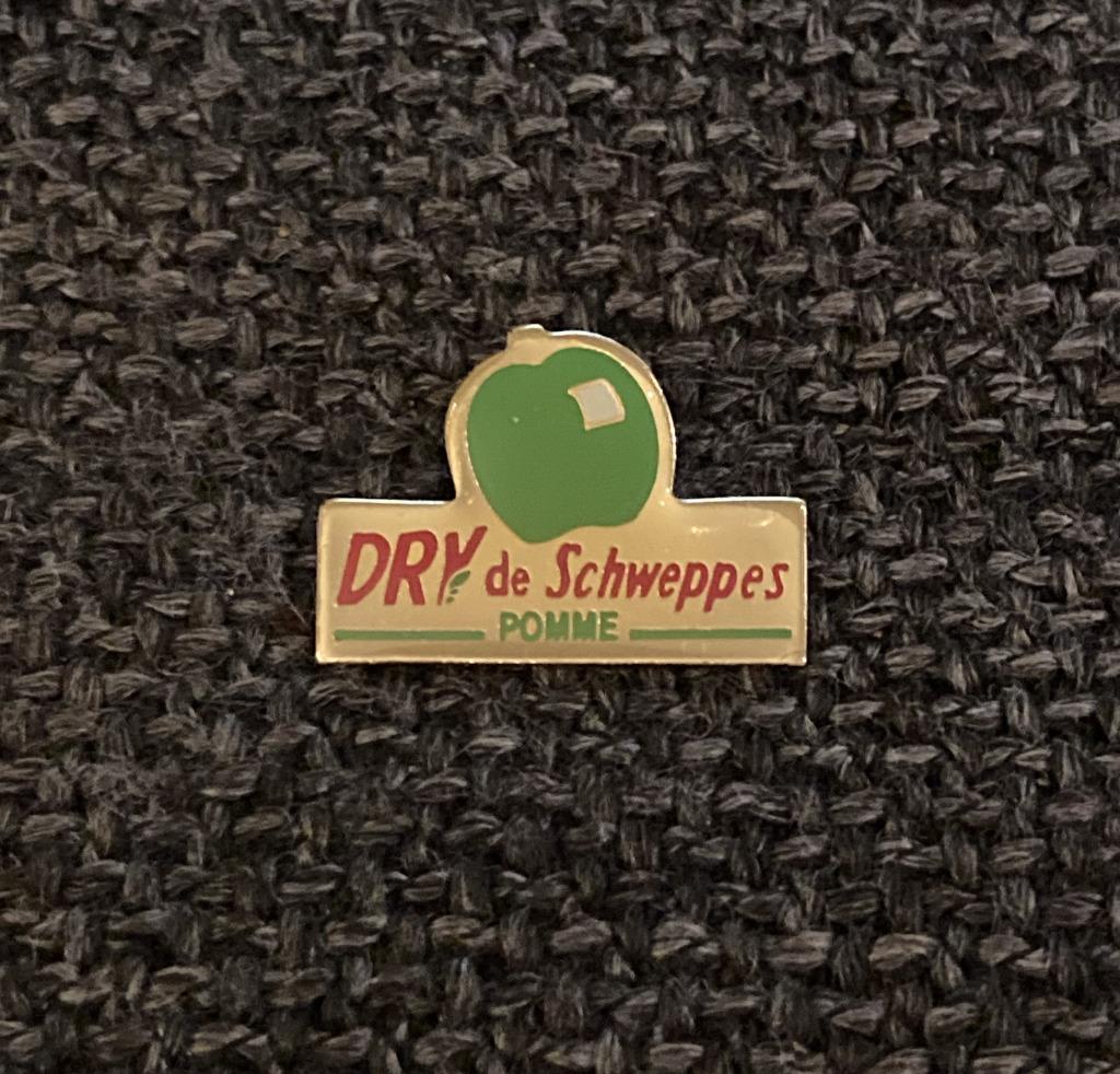 PIN - SCHWEPPES - FRISDRANK - BOISSON - POMME - APPEL, Envoi, Utilisé, Marque, Insigne ou Pin's