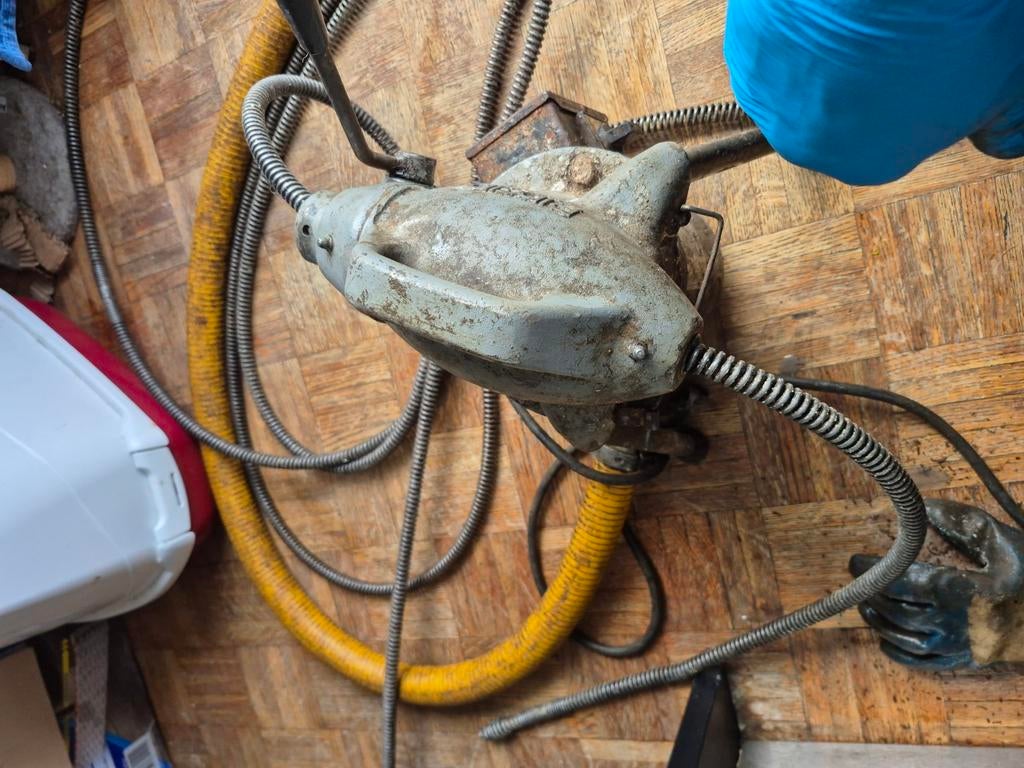 Déboucheur professionnel débouchage toutes sortes de canalis, Enlèvement ou Envoi, Comme neuf