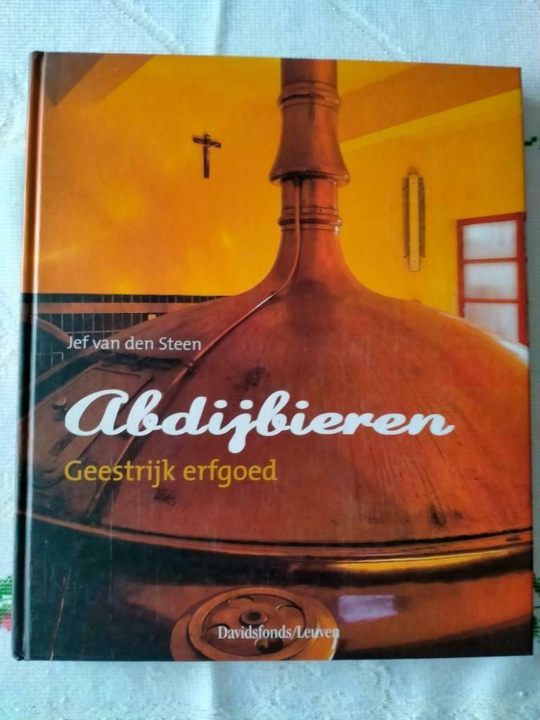 1) Abdijbieren. Geestrijk erfgoed. 2) Geuze en Kriek., Boeken, Ophalen of Verzenden, Zo goed als nieuw