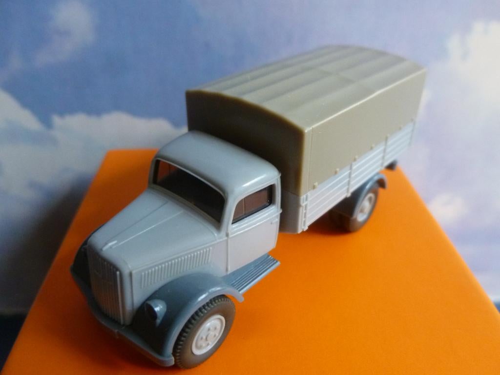 Ancien petit Camion OPEL 1/87 HO WIKING Germany Neuf, Hobby en Vrije tijd, Modelauto's | 1:87, Nieuw, Bus of Vrachtwagen, Wiking