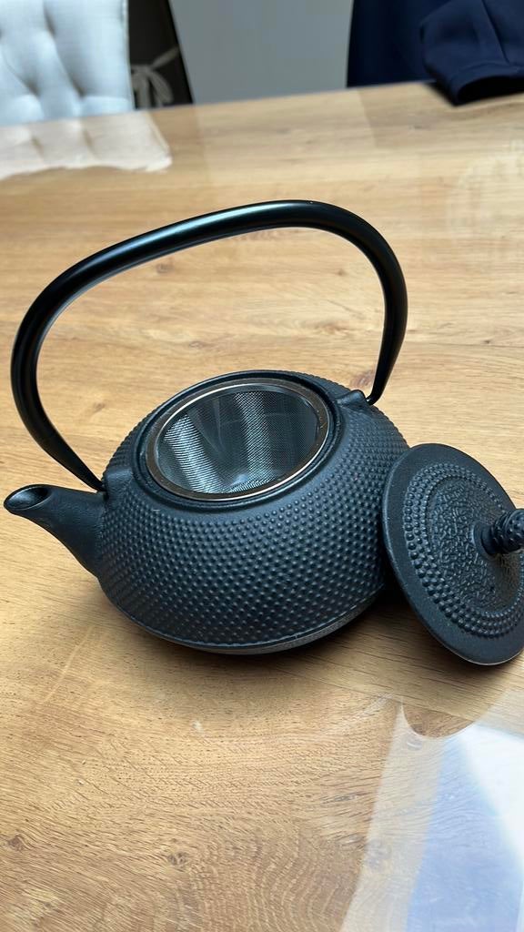 Theepotje nieuw, Ophalen
