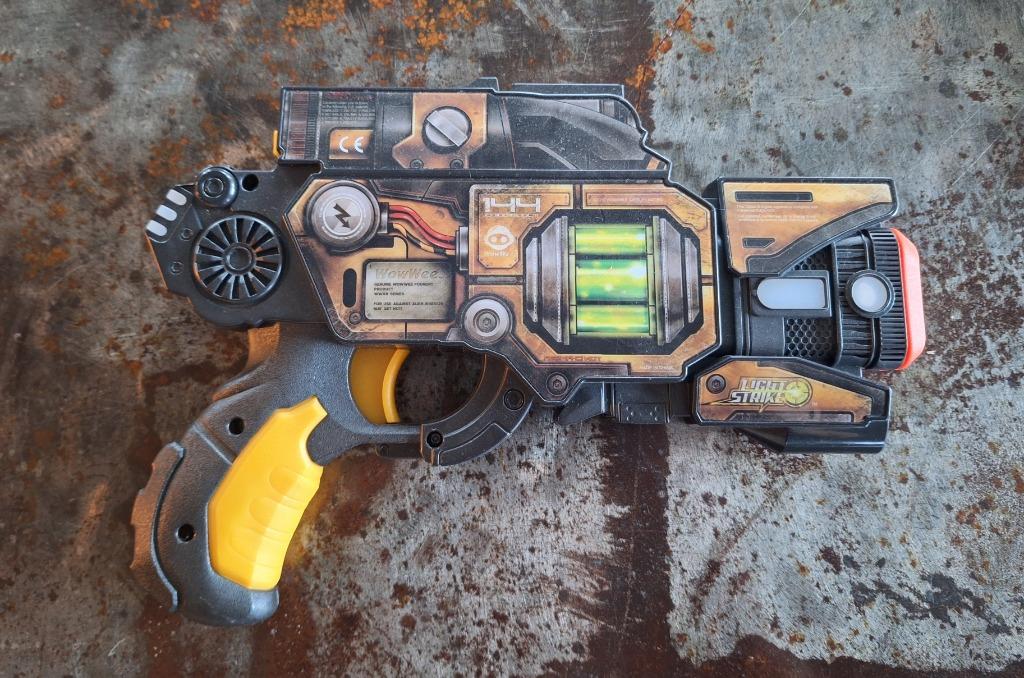 3x Wowwee Light Strike Laser Tag Electronic Striker Pistol, Enlèvement ou Envoi, Comme neuf