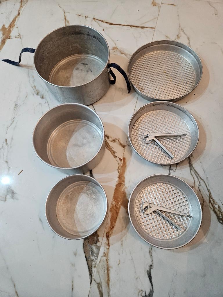 Kit de cuisson vintage en alu, Antiquités & Art, Antiquités | Céramique & Poterie, Enlèvement