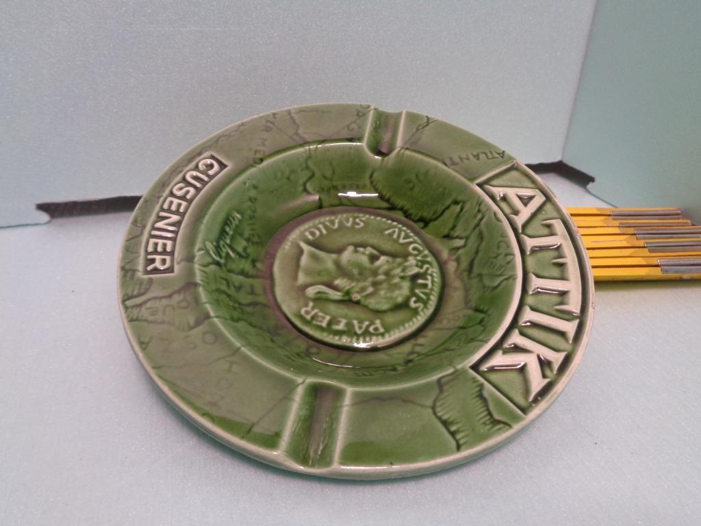 Ancien cendrier rond vert CUSENIER ATTIK LIQUEUR en bon état, Enlèvement ou Envoi, Comme neuf, Cendrier