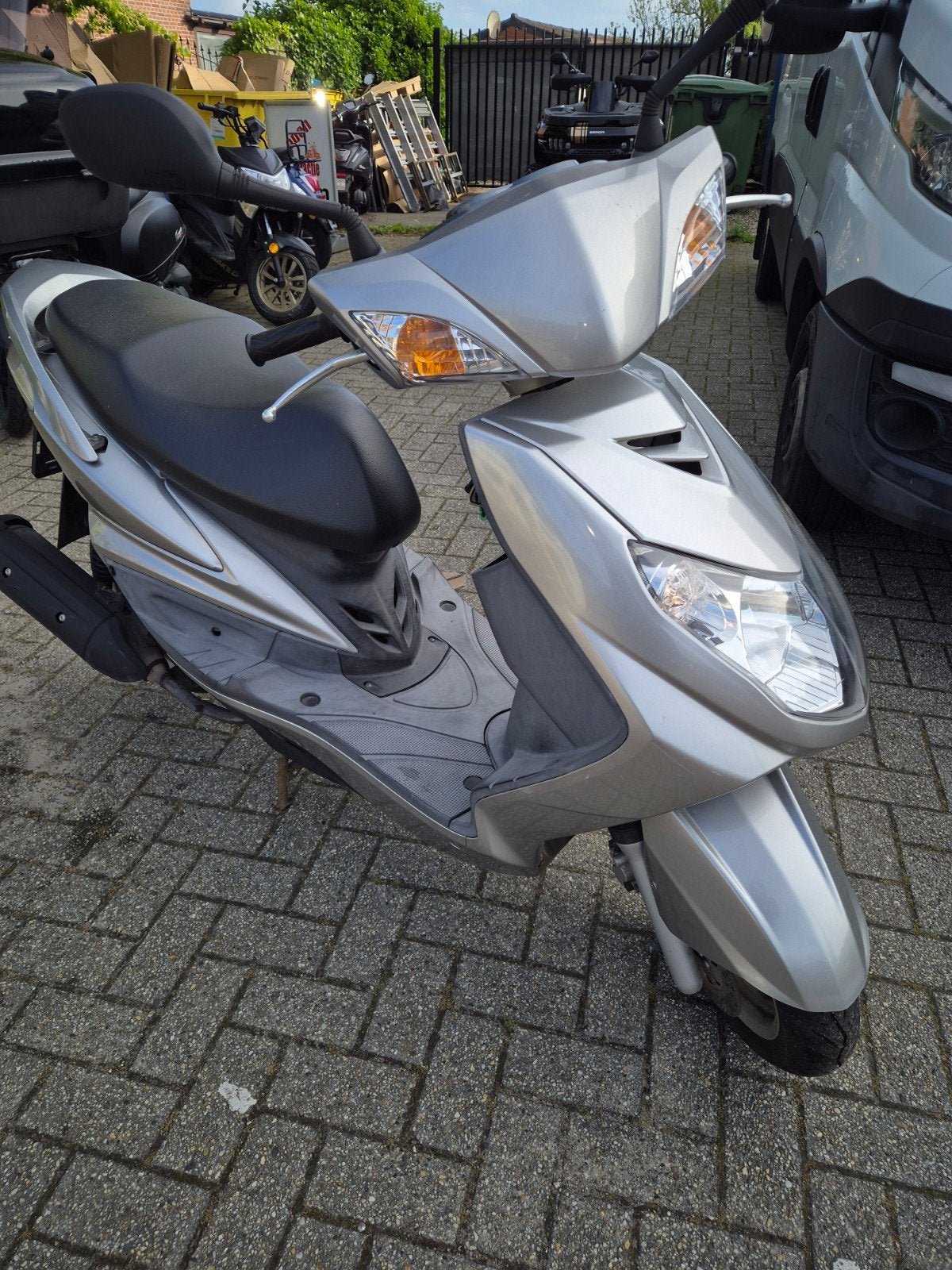 Yamaha/mbk 125 cc, Verzenden