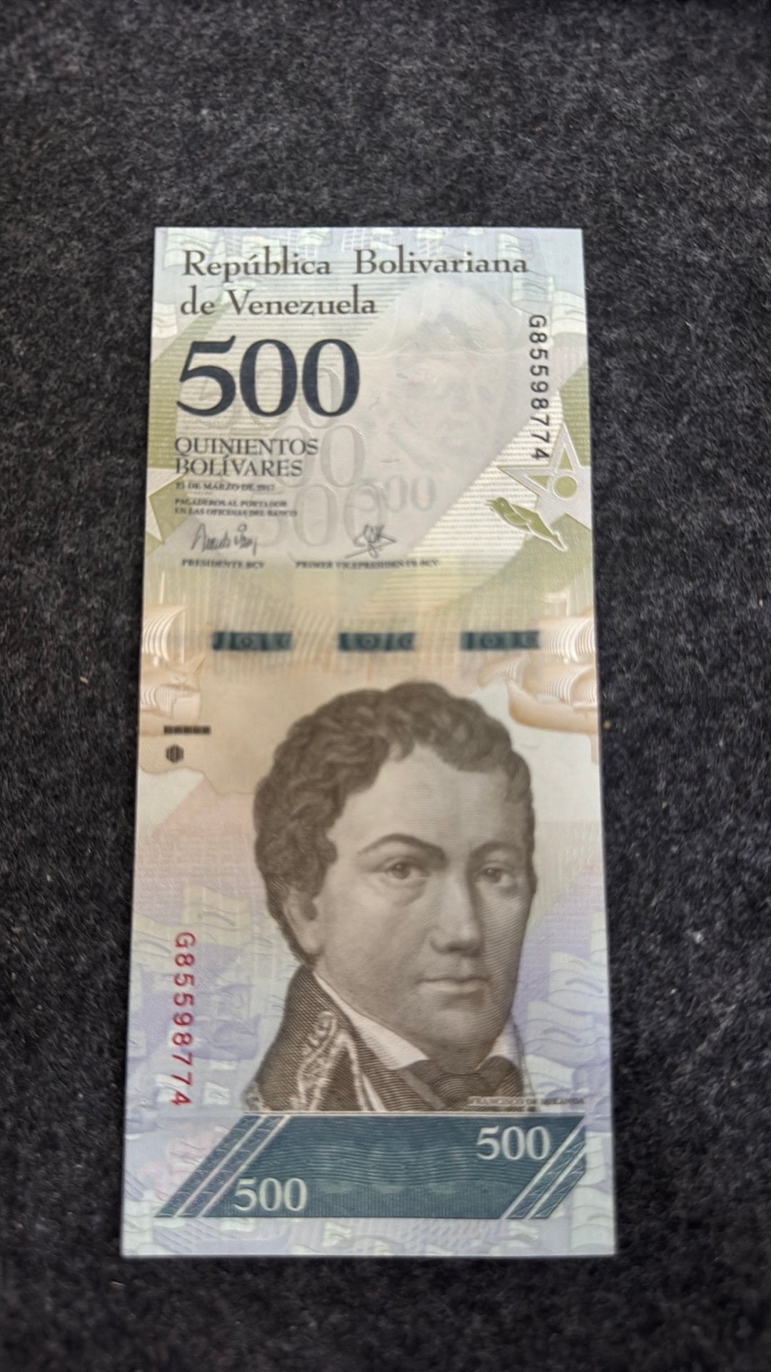 500 bolivars vénézuéliens UNC, Envoi, Billets en vrac