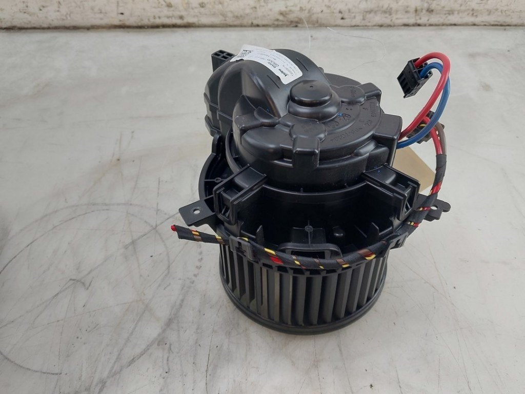 VENTILATEUR RADIATEUR MOTEUR Mini Mini (F65 / F66), Valeo, 100, rue de Courcelles
75017  Paris, FR, Info@valeo.fr, Mini