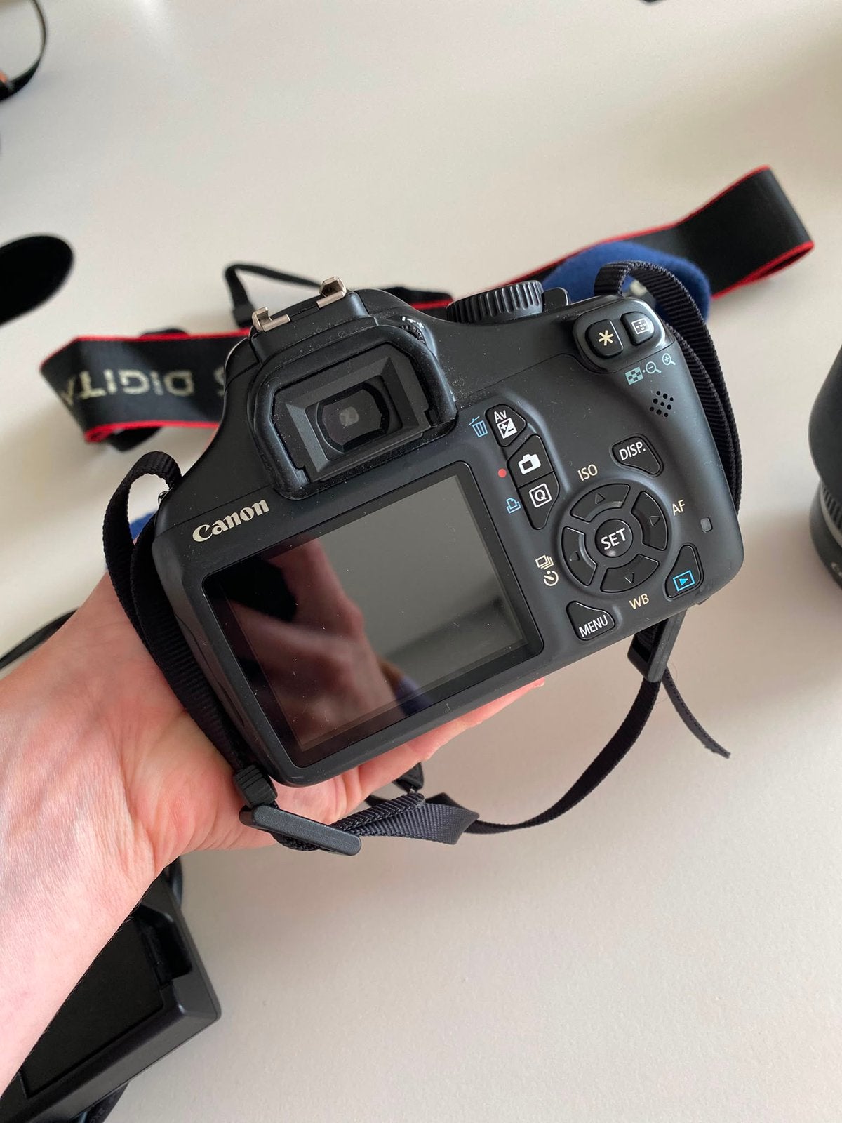 Canon EOS 1100D spiegelreflexcamera en toebehoren, TV, Hi-fi & Vidéo, Sacoche d'appareil photo, Canon, Enlèvement, Utilisé